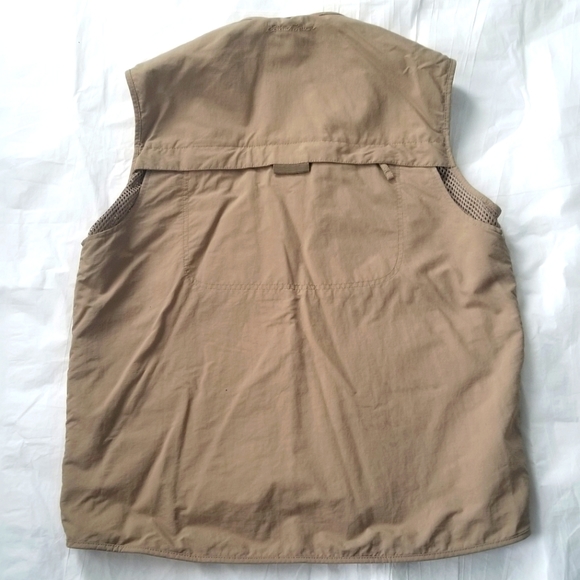 Men's Eddie Bauer's Vest in Tan Size Large Plenty of Pockets - Picture 2 of 4